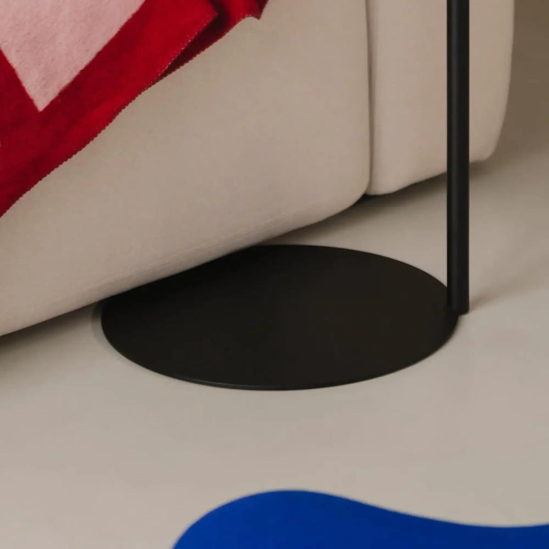 Koltuk Altına Kayan Ergonomik Tasarım