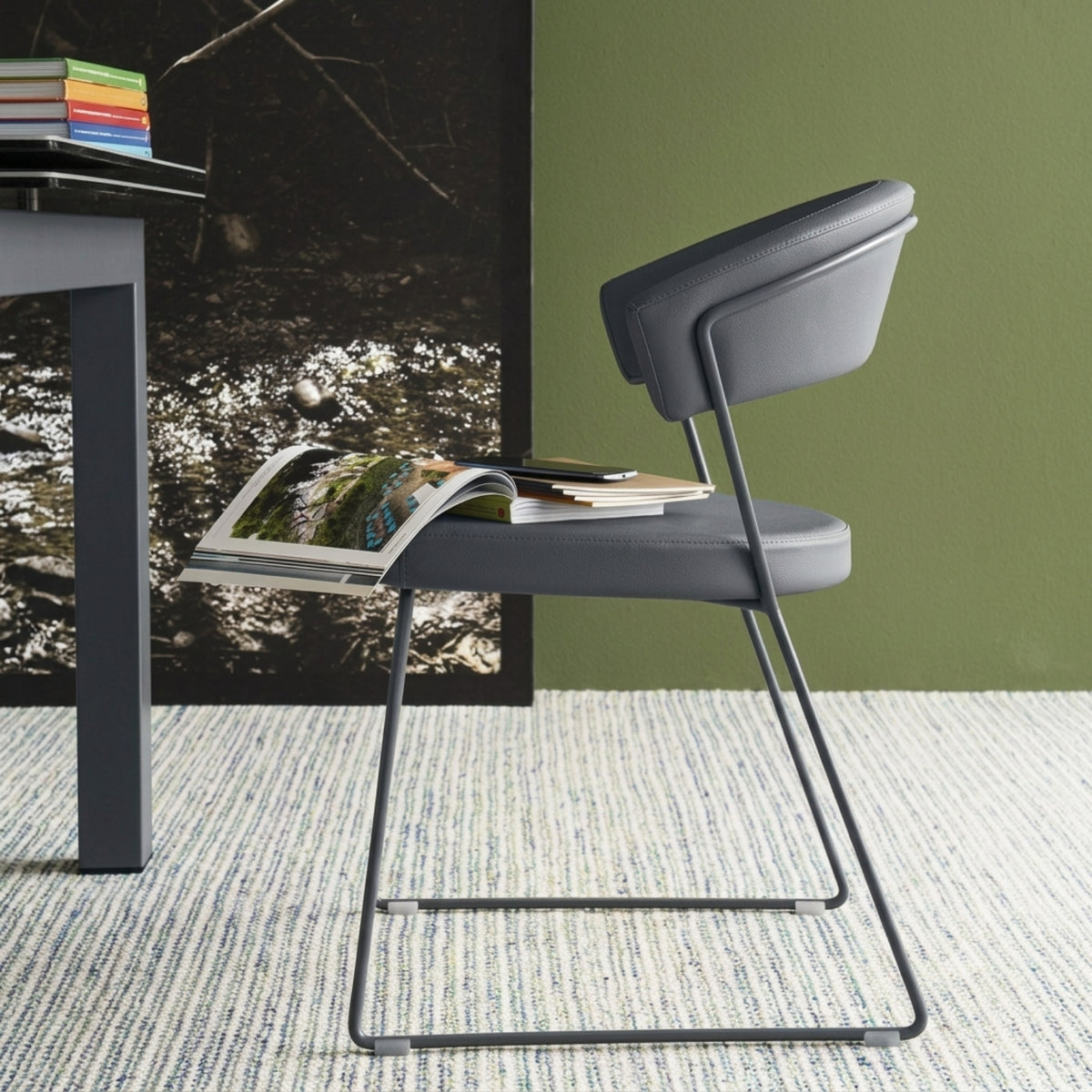 Vera Modern Metal Ayaklı Deri Sandalye